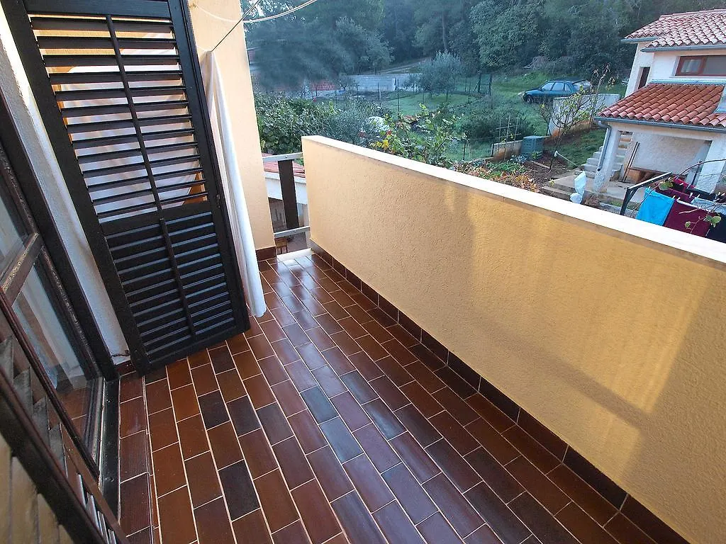 Family Friendly Apartment 946 Pula